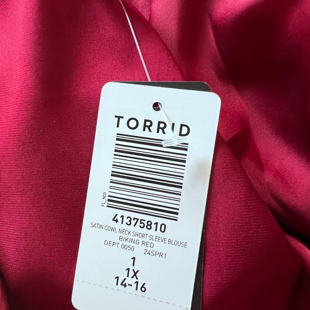 Share Torrid Satin Cowl Neck Short Flutter Sleeve Blouse - Biking Red - Size 1X - Picture 12 of 13